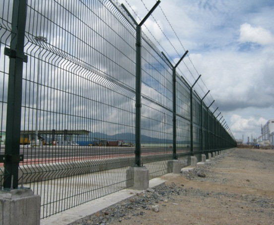 Sản phẩm hàng rào được lắp đặt tại công trường